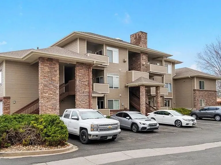 4545 Wheaton Dr #H310 — Photo 1