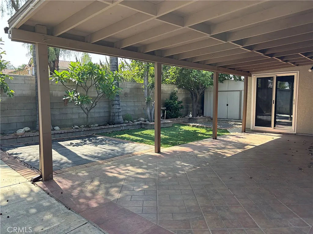 3 bed, 1442 sqft, $3,200 — Photo 2
