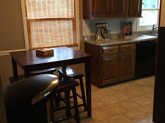 Eat in kitchen