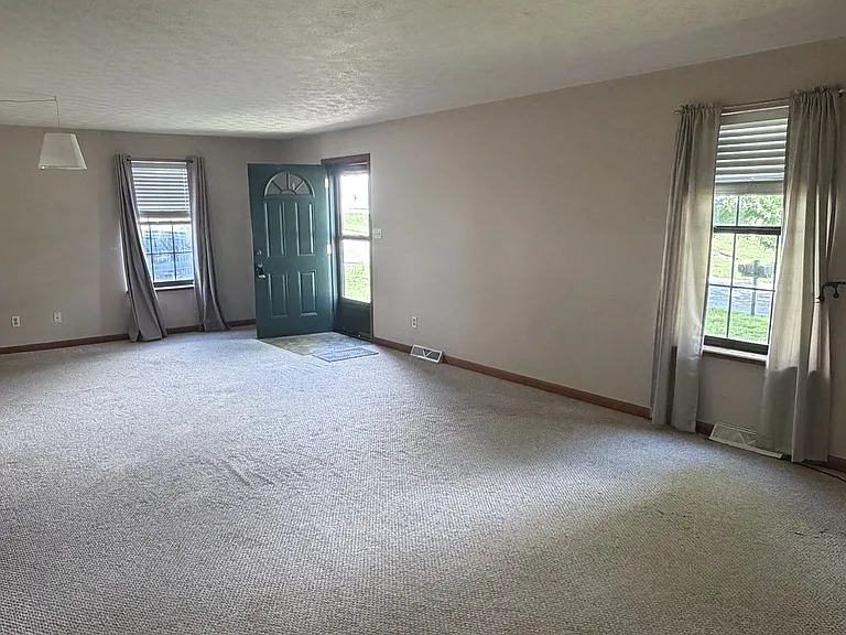 74 S Heather Ln #A — Photo 2