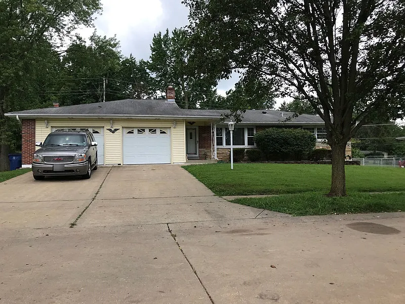 8126 Blueberry Ln photo 1