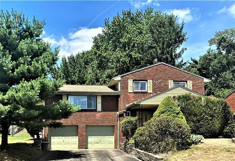 943 Garden City Dr photo 1