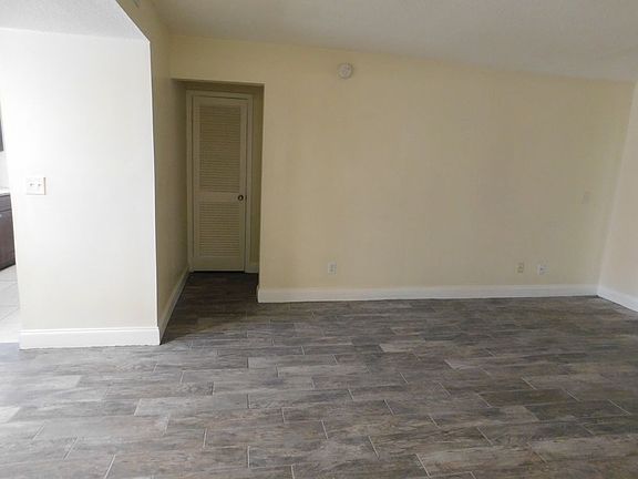 3rd image of 200 Country Club Dr APT 605