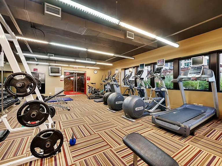 30 E Huron St #3105 — Photo 13