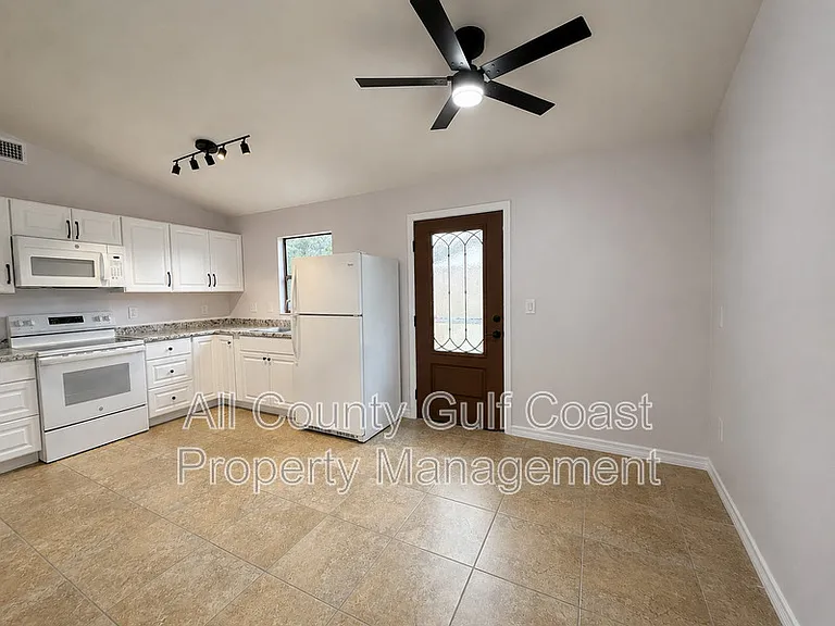 4222 Olive Ave — Photo 4