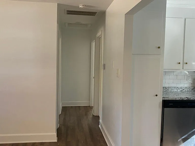 2511 Moseley Rd — Photo 9