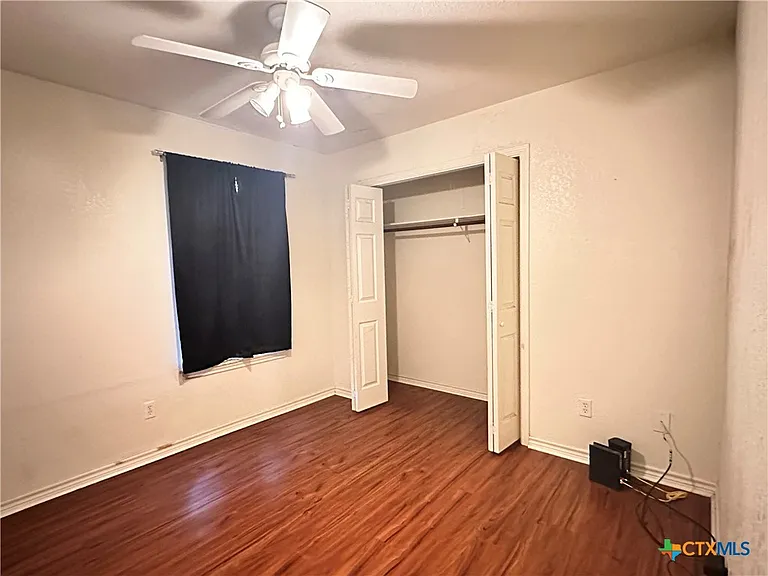 129 Riverside Dr — Photo 12