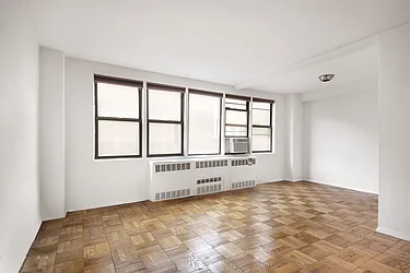 Sold by Erin Brennan, LREB