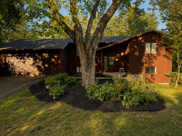 6421 Kurtz Ln, Eden Prairie, MN 55346