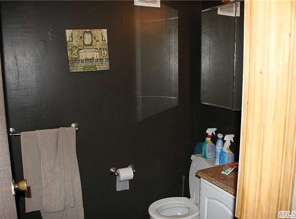 4th image of 67 Richmond Blvd Unit 1B