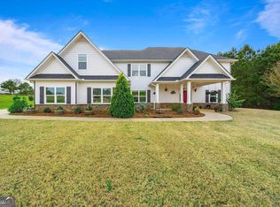 118 Hunters Overlook Dr, Senoia, GA 30276