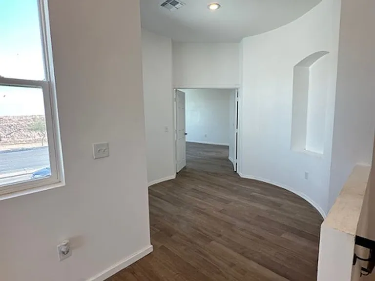 5022 S 35th Ave — Photo 15