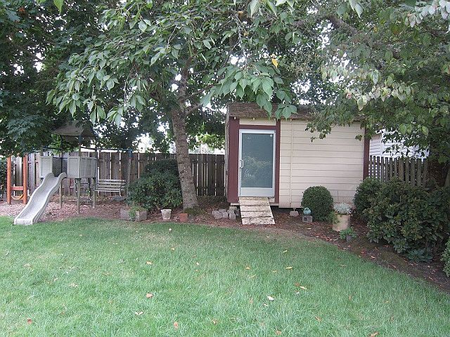 Storage shed