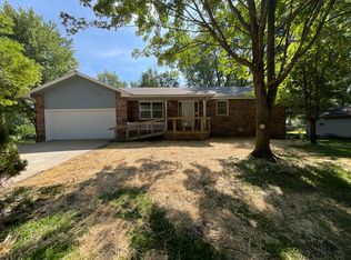 4316 S Meadowlark Dr, Springfield, MO 65810