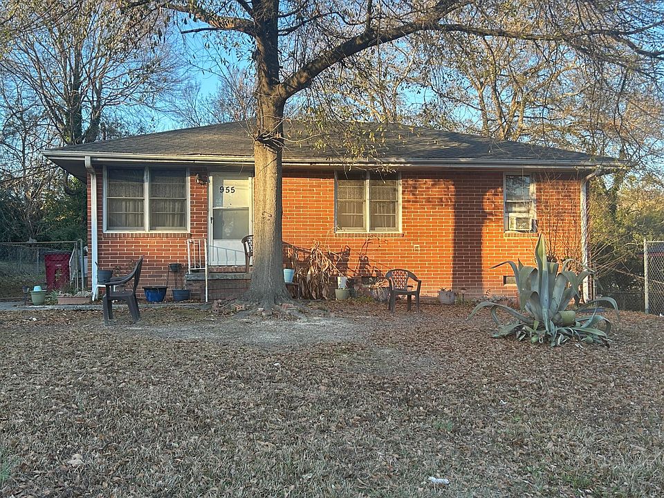 2nd image of 955 Ell St