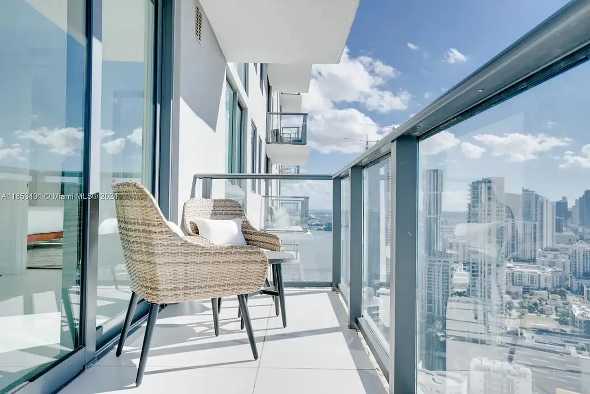 Photo 2 of 33 - 501 NE 31st St #3709 - Miami, FL Building Photo - 501 NE 31st St #3709