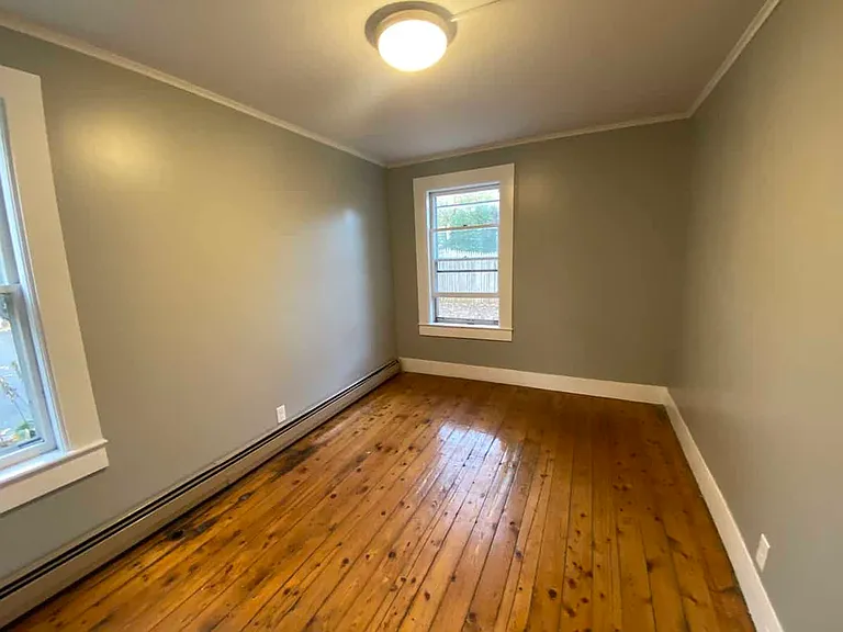 49 Walnut St #1 — Photo 9