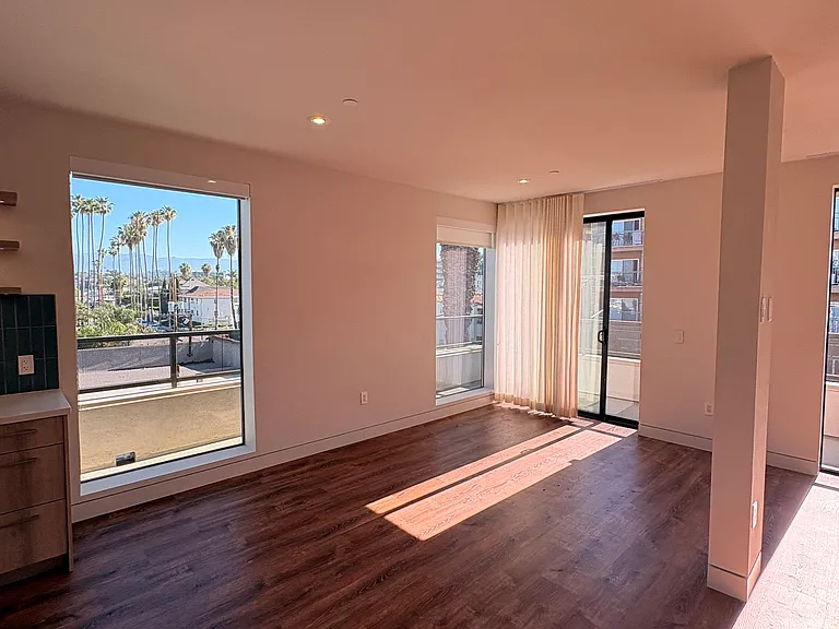 231 S Westlake Ave #301 — Photo 8