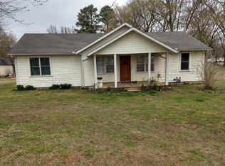 209 W 1st Ave, Elkins, AR 72727