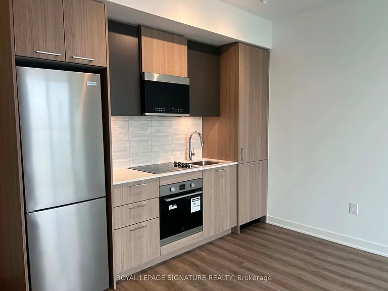 10 Oak St #2509 — Photo 3