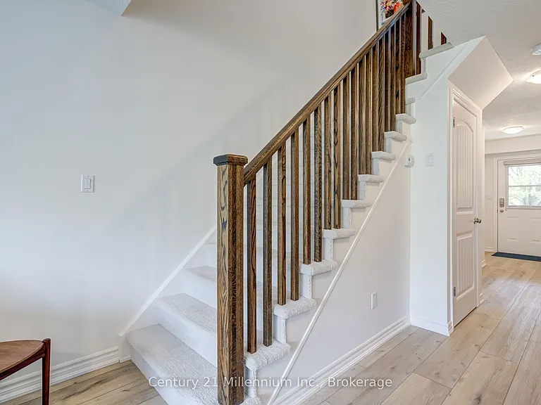 37 Silver Glen Blvd — Photo 20