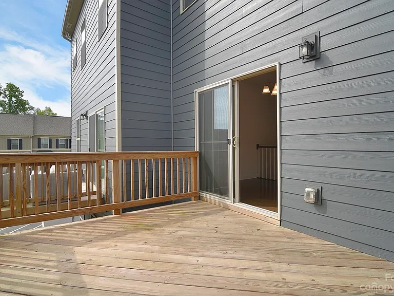 1810 Shumard Ln — Photo 37