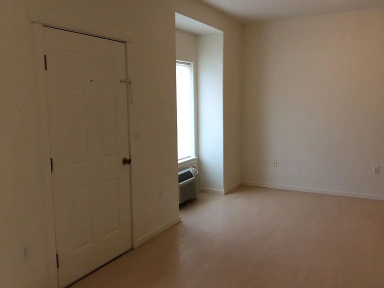 2210 Jakob Ave — Photo 10