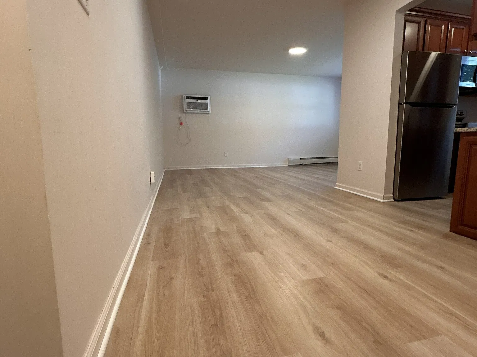 1070 New Haven Ave — Photo 3