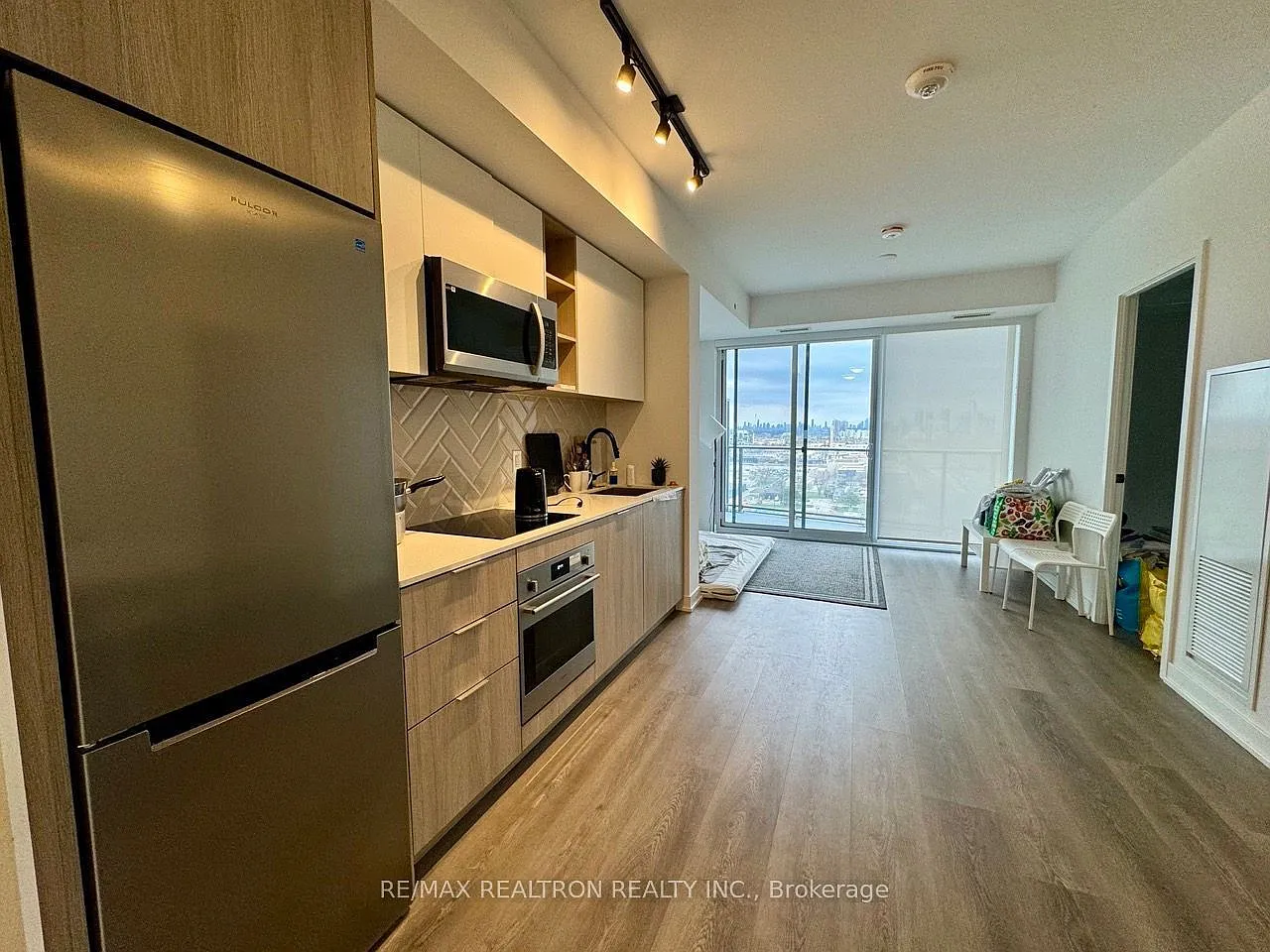 2 bed, $2,350 — Photo 2