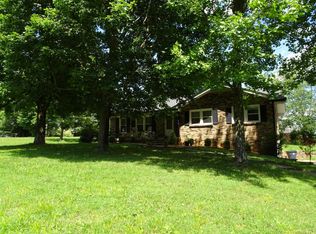 171 E Regent Dr, Clarksville, TN 37043