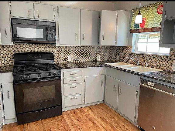 2nd image of 609 Sylvan Dr