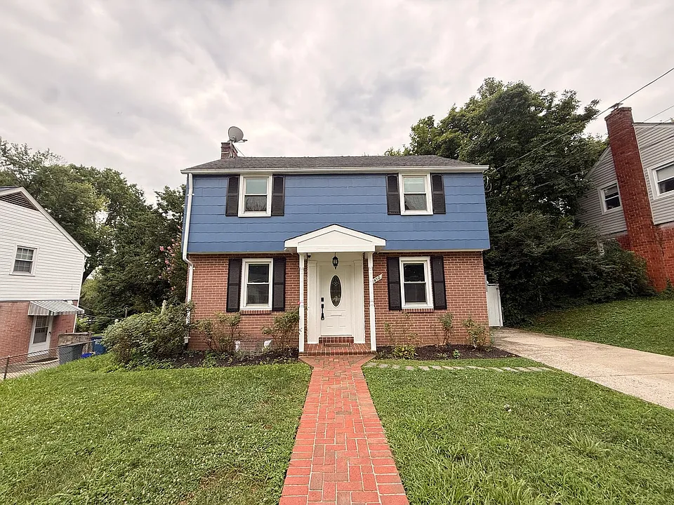 2410 Dexter Ave