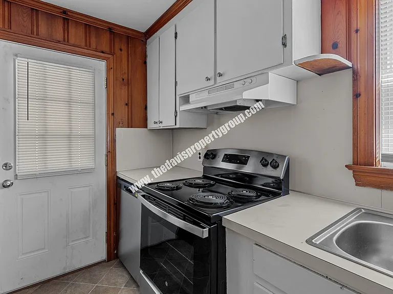 1200 Paul St — Photo 9