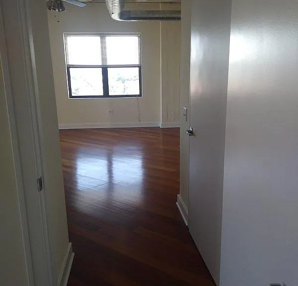 1791 W Howard St — Photo 8