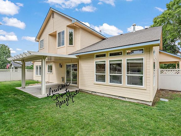 Look at all that natural light!