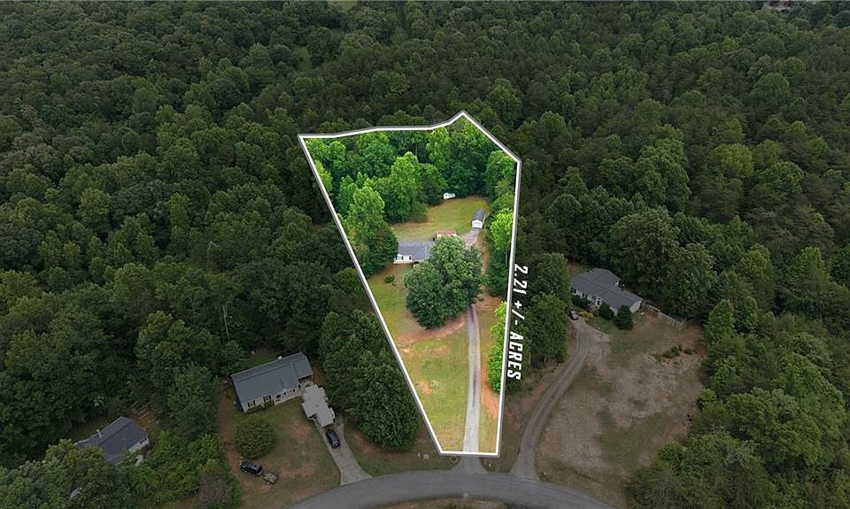 1st image of 372 Shenandoah Dr