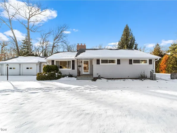 230 Fairfield Rd, Avon Lake, OH 44012
