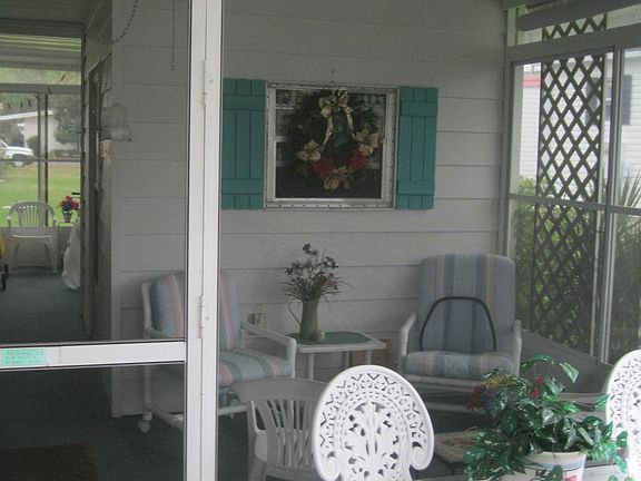 Front Screen Room