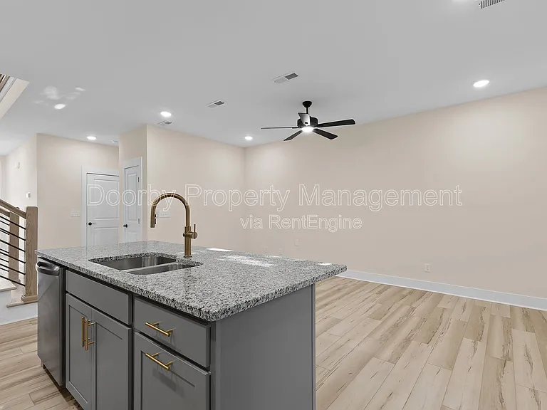 436 Wayne Ave — Photo 8