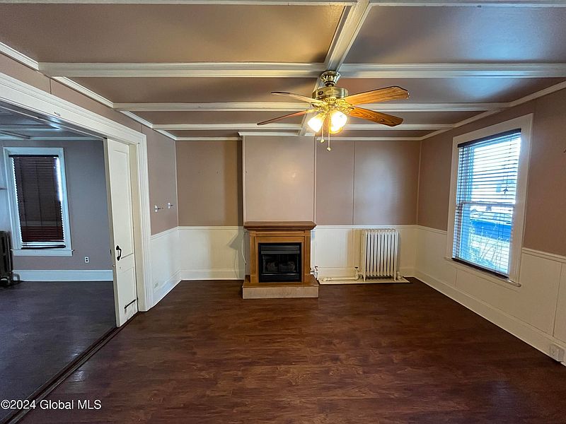 5th image of 1416 4th Avenue