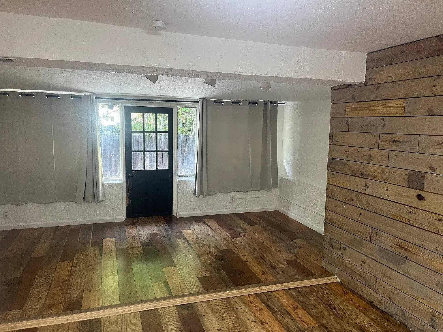 2 bed, 800 sqft, $3,200 — Photo 4