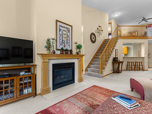 4th image of 6114 Villa Dr