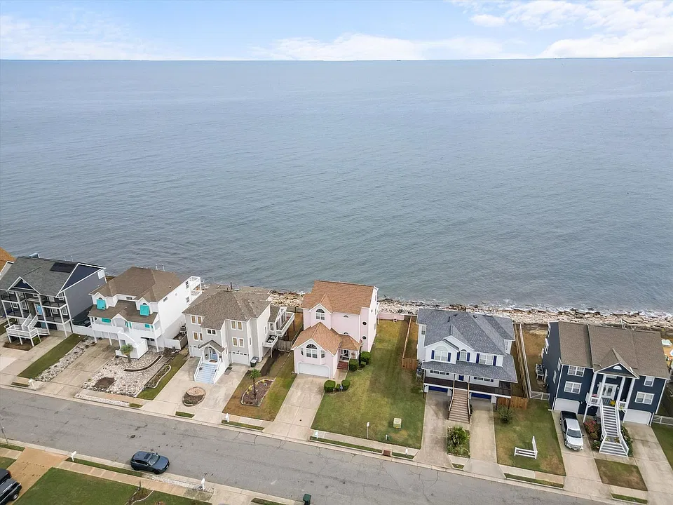 121 Grand View Dr
