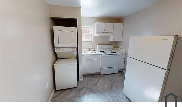 422 Chesapeake St SE #24