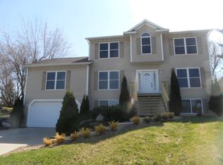 19 Naylor Cir, Madison, WI 53719