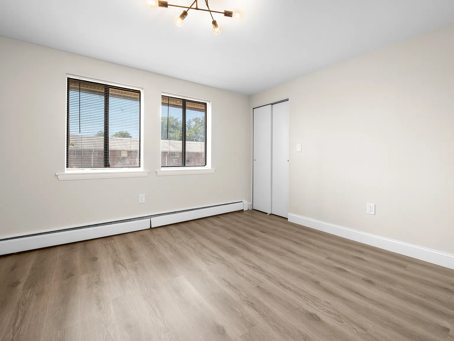 2 bed, 1100 sqft, $1,750 — Photo 3