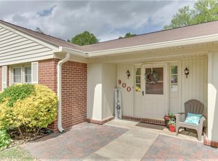 900 Marlborough Cir, Virginia Beach, VA 23464