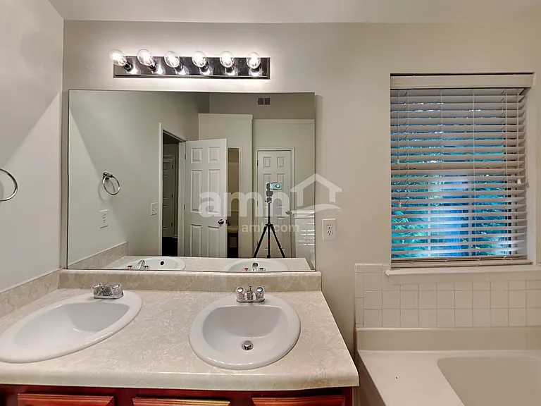 105 Hidden Creek Dr — Photo 11