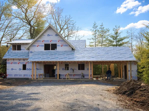 33 Cottage Walk, Cashiers, NC 28717