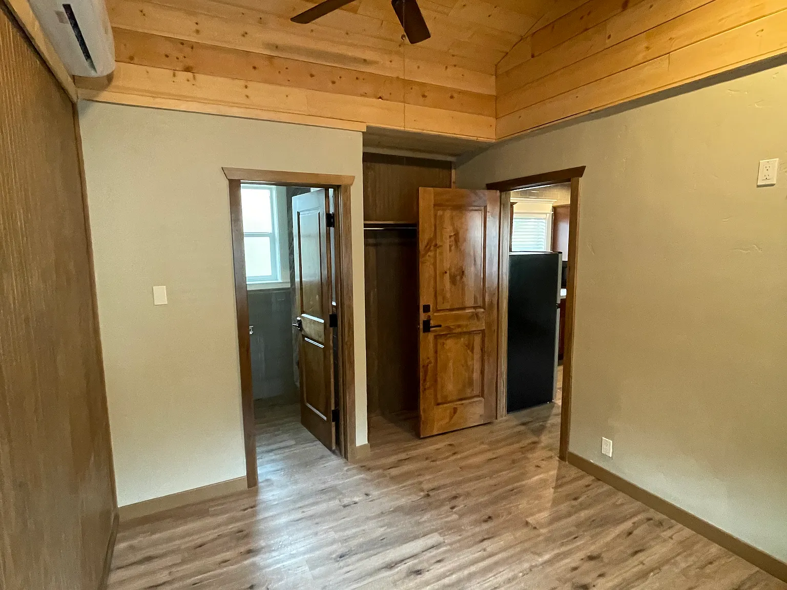 6869 Mount Baldy Rd — Photo 3